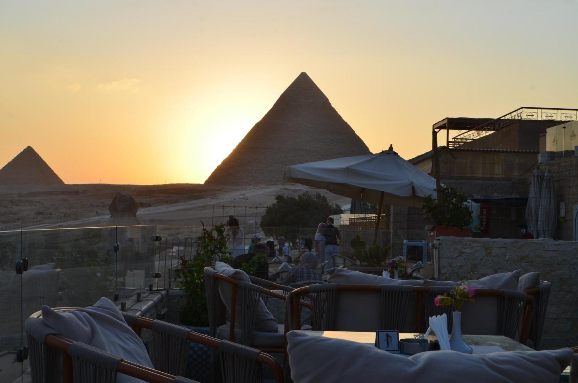 Hotel Queen Cleopatra Pyramids View Kafret el-Gabal Esterno foto