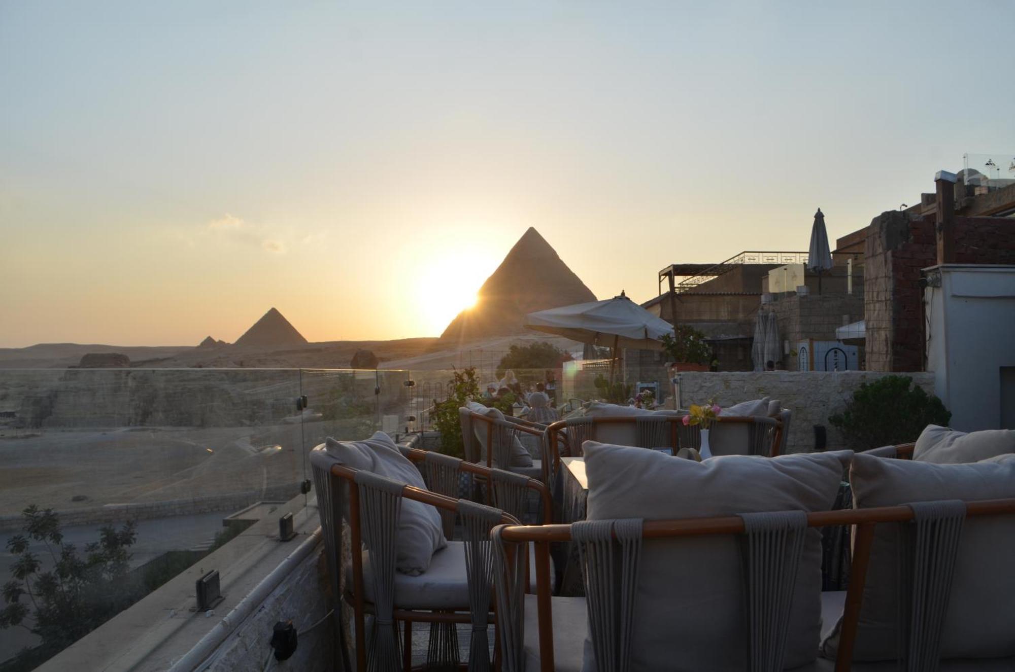 Hotel Queen Cleopatra Pyramids View Kafret el-Gabal Esterno foto